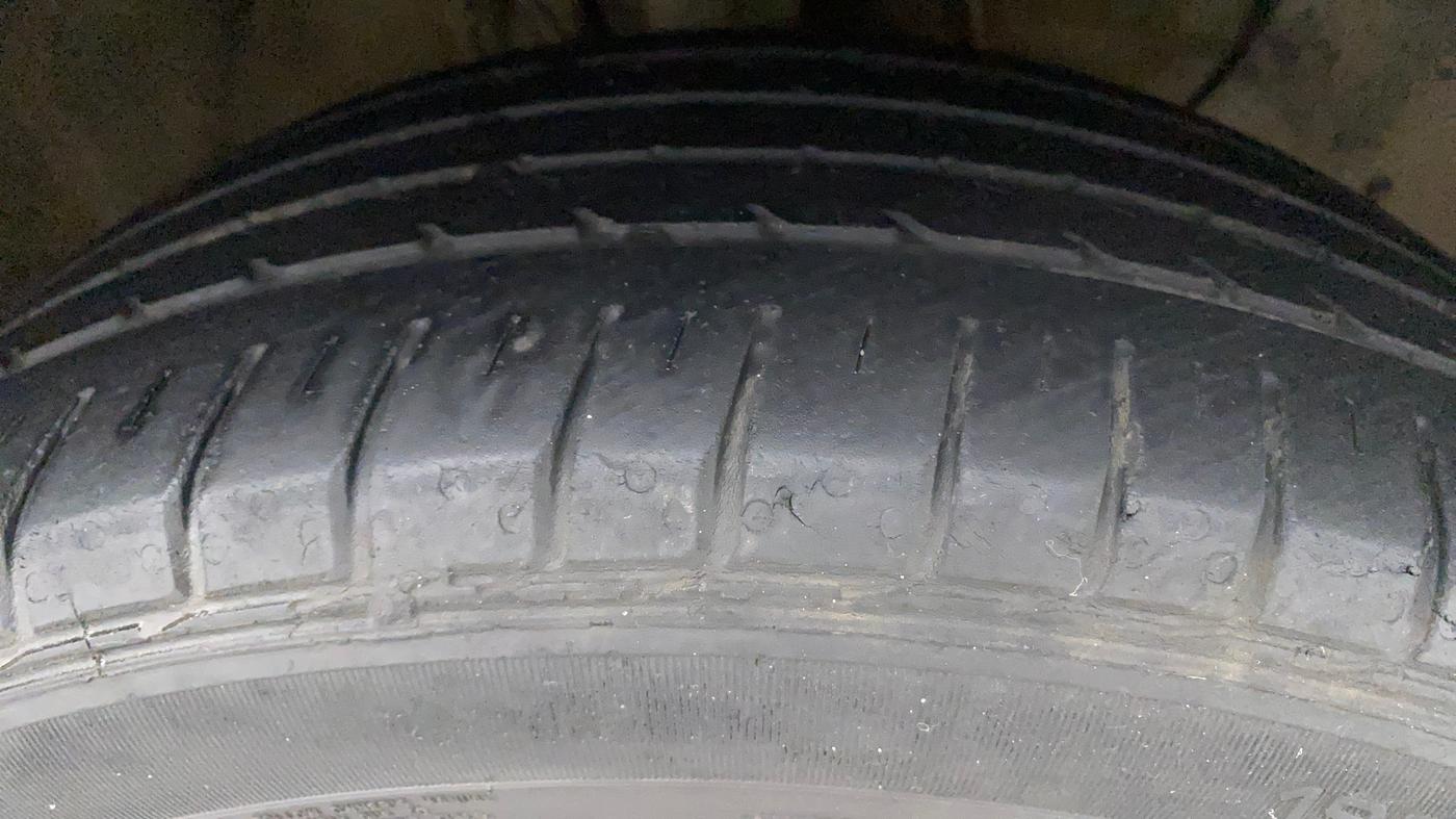 2017 Hyundai Elite i20 ASTA 1.2, Petrol, Manual, 48,232 km, Right Front Tyre Tread