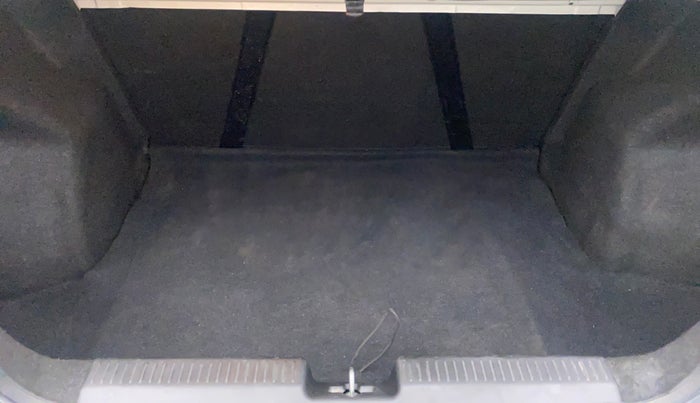 2017 Maruti Dzire VXI AMT, Petrol, Automatic, 35,401 km, Boot Inside