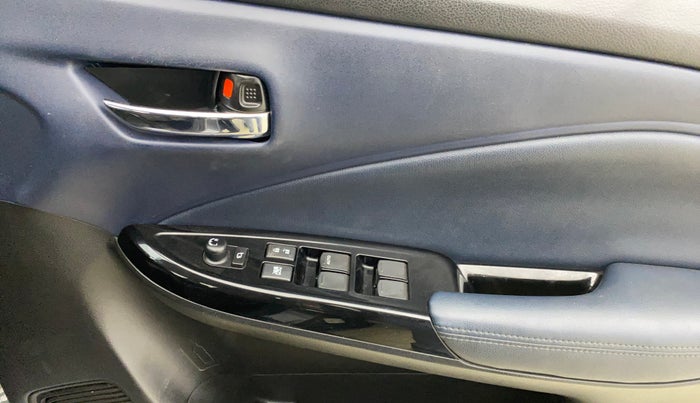 2023 Maruti Baleno ZETA PETROL 1.2, Petrol, Manual, 40,186 km, Driver Side Door Panels Control