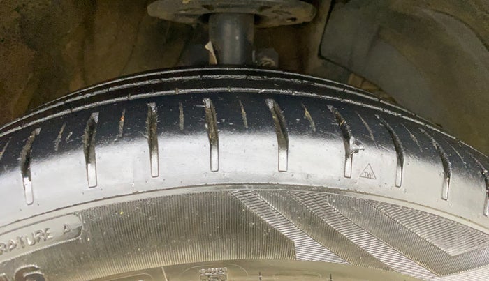 2023 Maruti Baleno ZETA PETROL 1.2, Petrol, Manual, 40,186 km, Right Front Tyre Tread