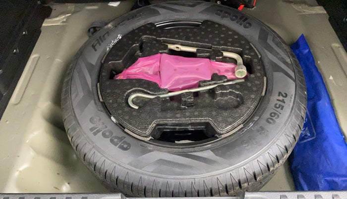 2021 Toyota URBAN CRUISER PREMIUM GRADE AT, Petrol, Automatic, 81,443 km, Spare Tyre