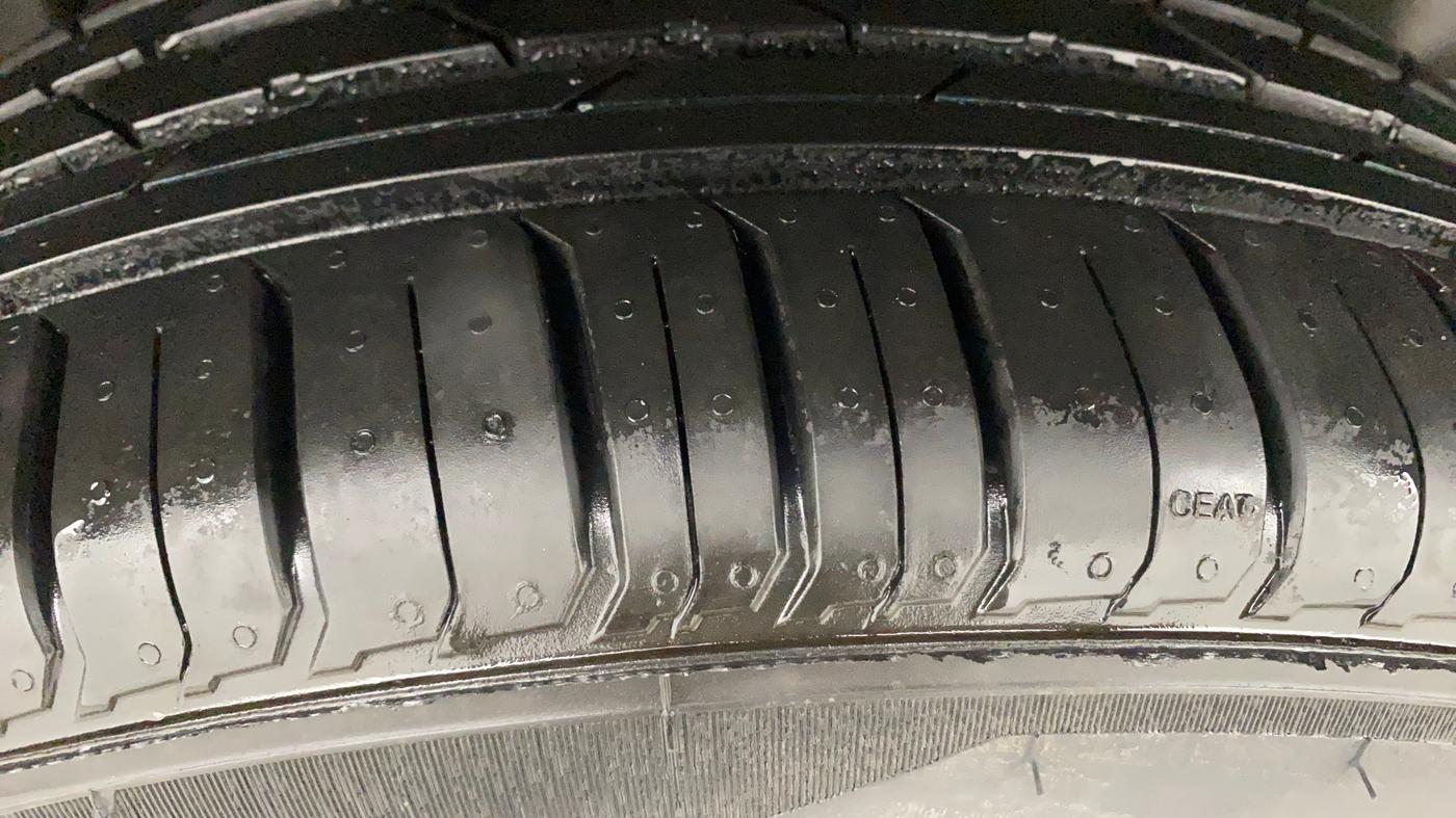 2021 Toyota URBAN CRUISER PREMIUM GRADE AT, Petrol, Automatic, 81,443 km, Right Rear Tyre Tread