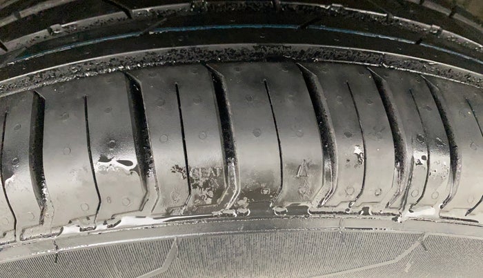 2021 Toyota URBAN CRUISER PREMIUM GRADE AT, Petrol, Automatic, 81,443 km, Right Front Tyre Tread