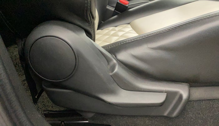 2019 Maruti Baleno DELTA PETROL 1.2, Petrol, Manual, 66,791 km, Driver Side Adjustment Panel