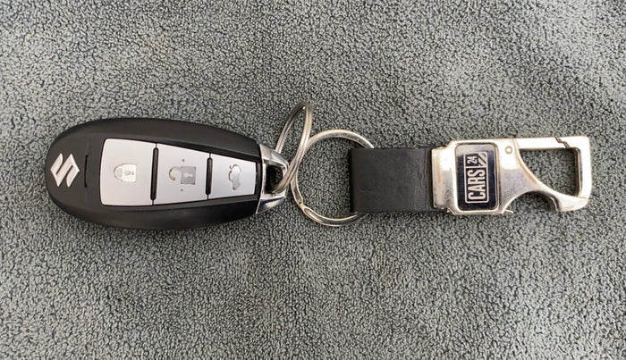 2018 Maruti Ciaz ALPHA 1.4 PETROL, Petrol, Manual, 45,811 km, Key Close Up
