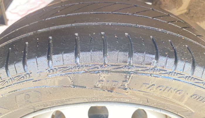 2017 Hyundai Eon ERA +, Petrol, Manual, 78,412 km, Right Rear Tyre Tread