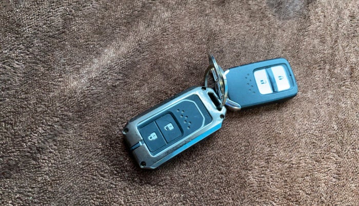 2020 Honda Jazz 1.2L I-VTEC VX CVT, Petrol, Automatic, 52,685 km, Key Close Up