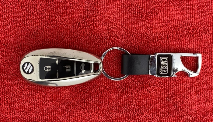 2020 Maruti Ciaz ALPHA 1.5 AT SHVS, Petrol, Automatic, 17,375 km, Key Close Up