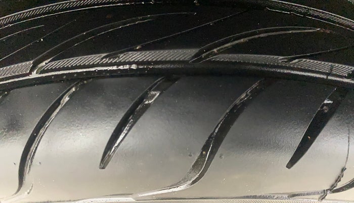 2018 Hyundai Elite i20 ASTA 1.2  CVT, Petrol, Automatic, 32,704 km, Right Rear Tyre Tread