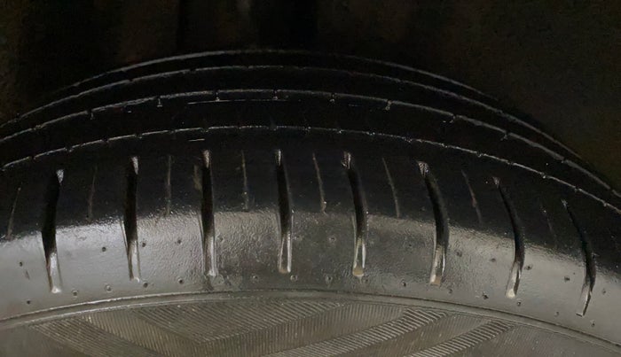 2020 Maruti Baleno ALPHA CVT PETROL 1.2, Petrol, Automatic, 42,101 km, Right Rear Tyre Tread