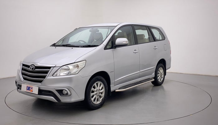 2014 Toyota Innova 2.5 VX 8 STR BS IV, Diesel, Manual, 84,292 km, Left Front Diagonal