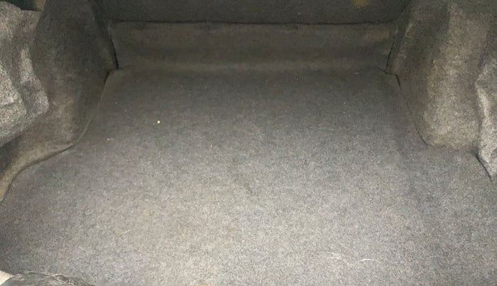 2016 Honda City 1.5L I-VTEC VX, Petrol, Manual, 1,02,341 km, Boot Inside