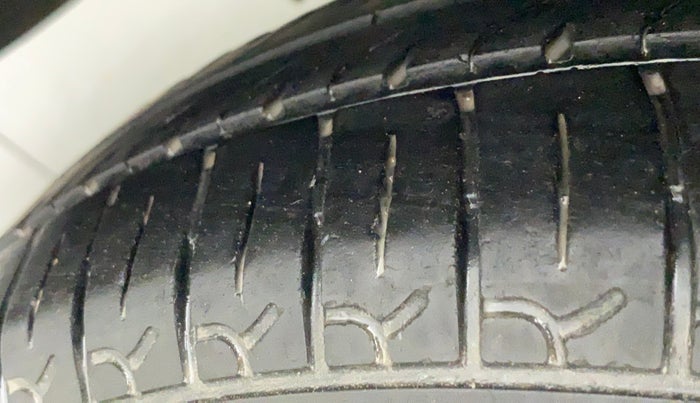 2021 Hyundai NEW SANTRO SPORTZ EXECUTIVE MT CNG, CNG, Manual, 55,730 km, Right Rear Tyre Tread