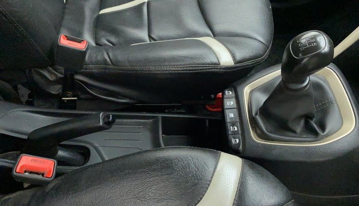 2021 Hyundai NEW SANTRO SPORTZ EXECUTIVE MT CNG, CNG, Manual, 55,730 km, Gear Lever