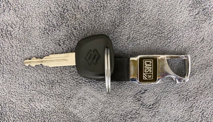 2012 Maruti Eeco 5 STR WITH A/C+HTR, Petrol, Manual, 44,386 km, Key Close Up