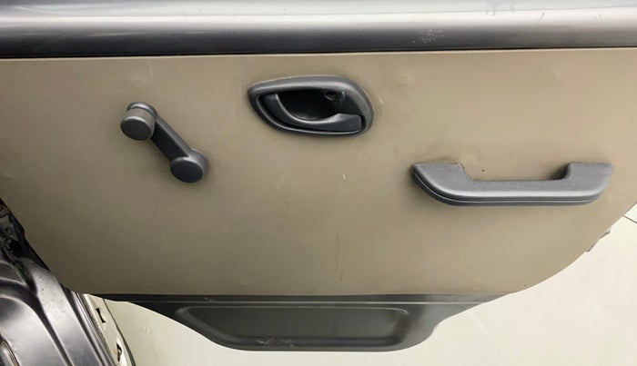 2012 Maruti Eeco 5 STR WITH A/C+HTR, Petrol, Manual, 44,386 km, Driver Side Door Panels Control