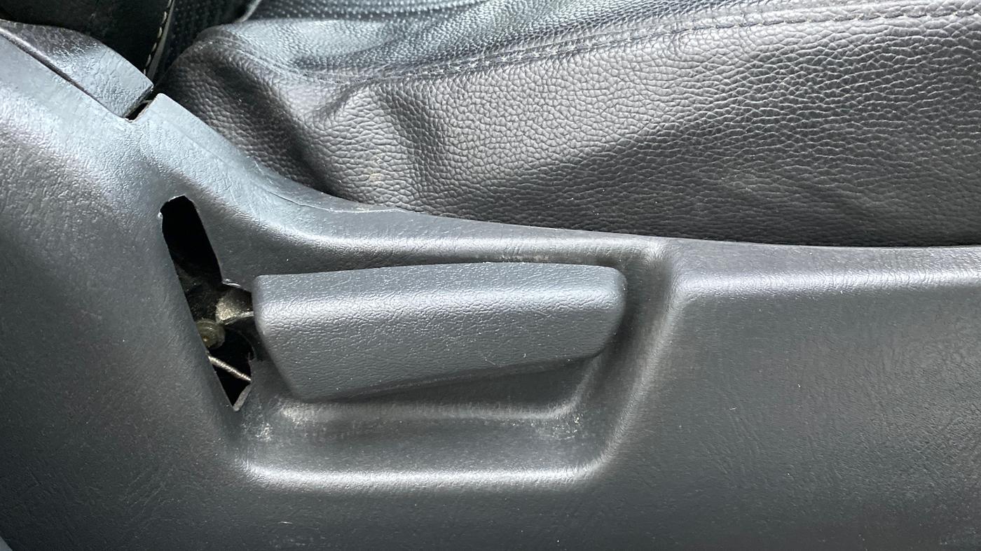 2017 Maruti Alto K10 VXI P, Petrol, Manual, 51,291 km, Driver Side Adjustment Panel