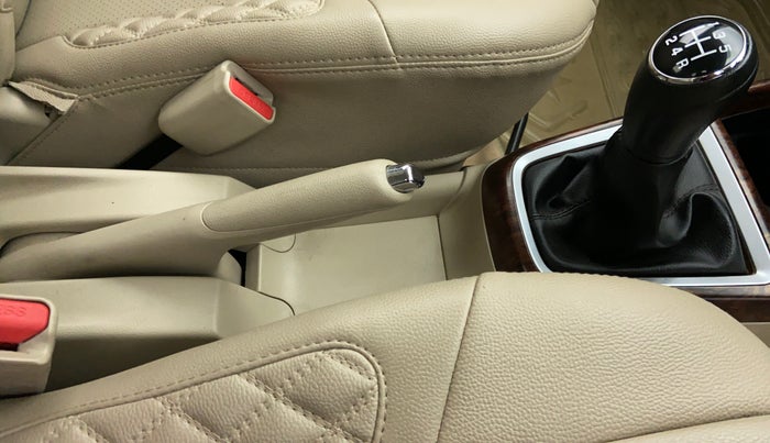 2019 Maruti Dzire VDI, Diesel, Manual, 21,577 km, Gear Lever