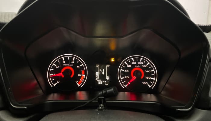 2018 Mahindra Kuv100 K8 6 STR, Petrol, Manual, 66,771 km, Odometer Image