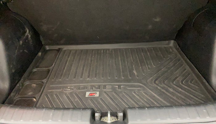 2020 KIA SONET HTX 1.0 IMT, Petrol, Manual, 24,023 km, Boot Inside