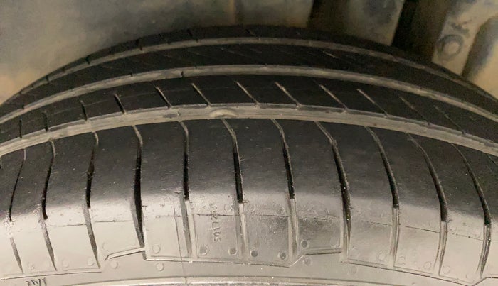 2012 Maruti Swift VDI, Diesel, Manual, 76,775 km, Left Rear Tyre Tread