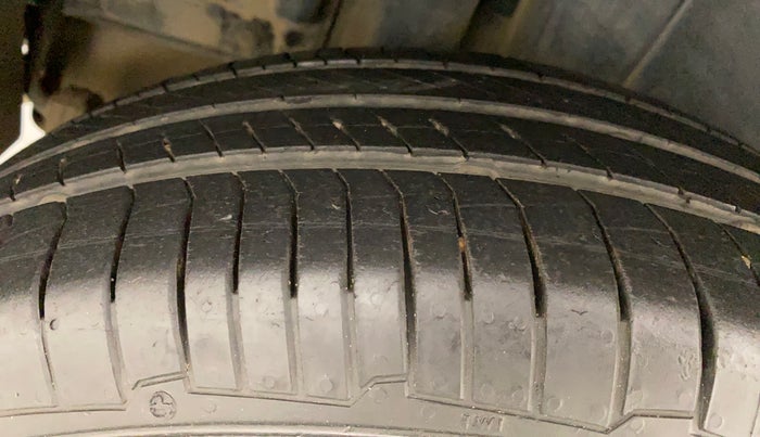 2012 Maruti Swift VDI, Diesel, Manual, 76,775 km, Right Rear Tyre Tread