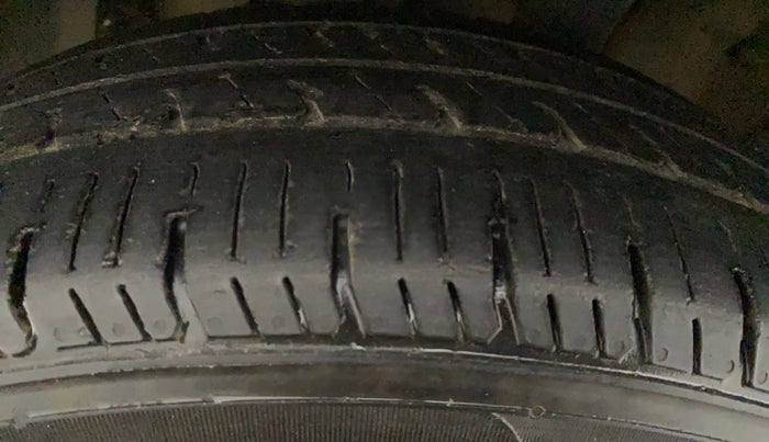 2015 Datsun Go Plus T, Petrol, Manual, 51,727 km, Right Rear Tyre Tread