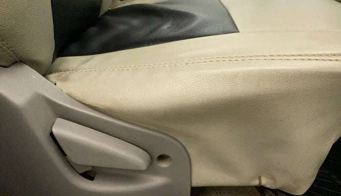 2015 Datsun Go Plus T, Petrol, Manual, 51,727 km, Driver Side Adjustment Panel