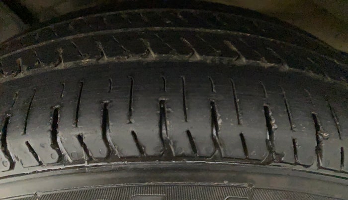 2015 Datsun Go Plus T, Petrol, Manual, 51,727 km, Left Front Tyre Tread