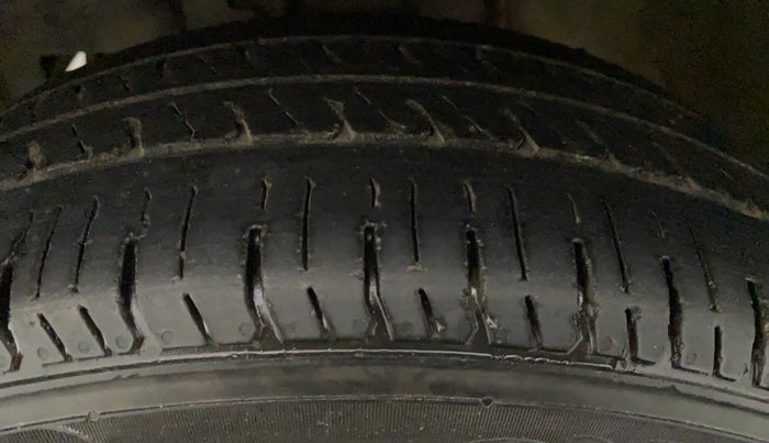 2015 Datsun Go Plus T, Petrol, Manual, 51,727 km, Right Front Tyre Tread