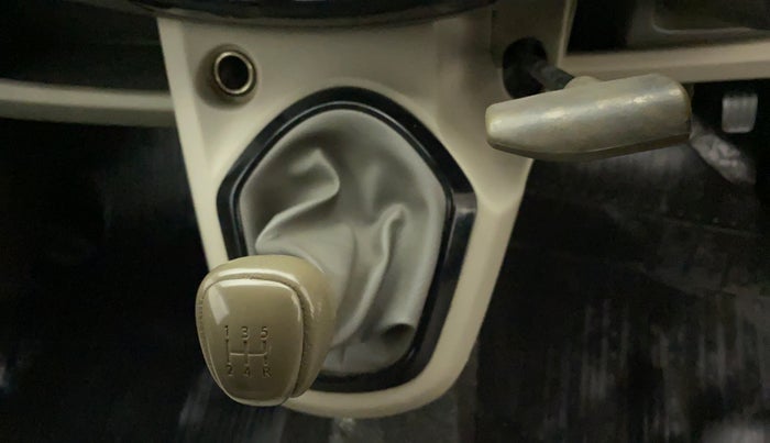 2015 Datsun Go Plus T, Petrol, Manual, 51,727 km, Gear Lever