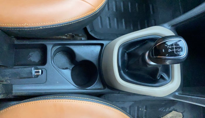 2016 Hyundai Grand i10 SPORTZ 1.1 CRDI, Diesel, Manual, 62,051 km, Gear Lever