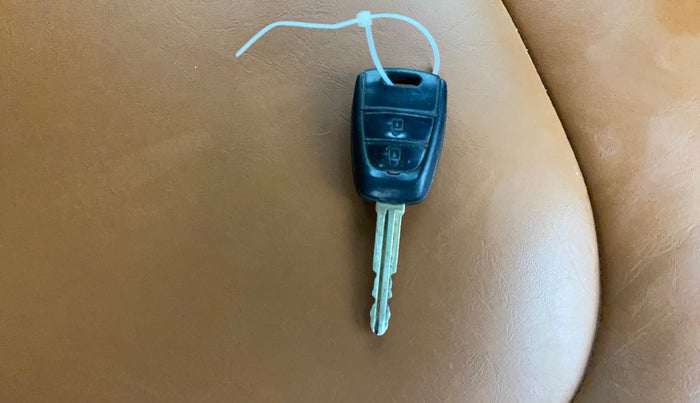 2016 Hyundai Grand i10 SPORTZ 1.1 CRDI, Diesel, Manual, 62,051 km, Key Close Up