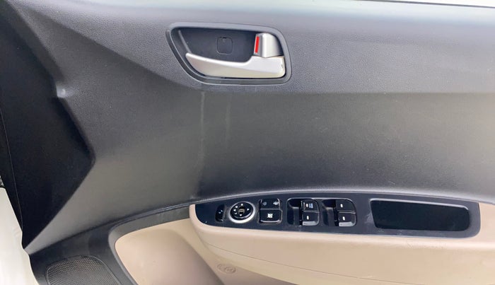 2016 Hyundai Grand i10 SPORTZ 1.1 CRDI, Diesel, Manual, 62,051 km, Driver Side Door Panels Control