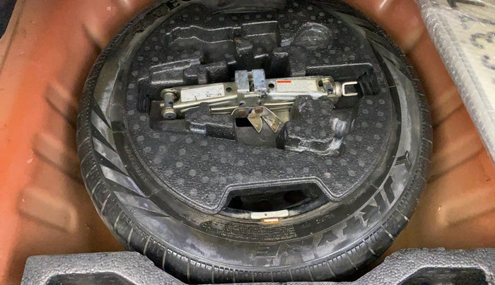 2017 Maruti Ciaz ZETA DIESEL 1.3, Diesel, Manual, 1,41,965 km, Spare Tyre