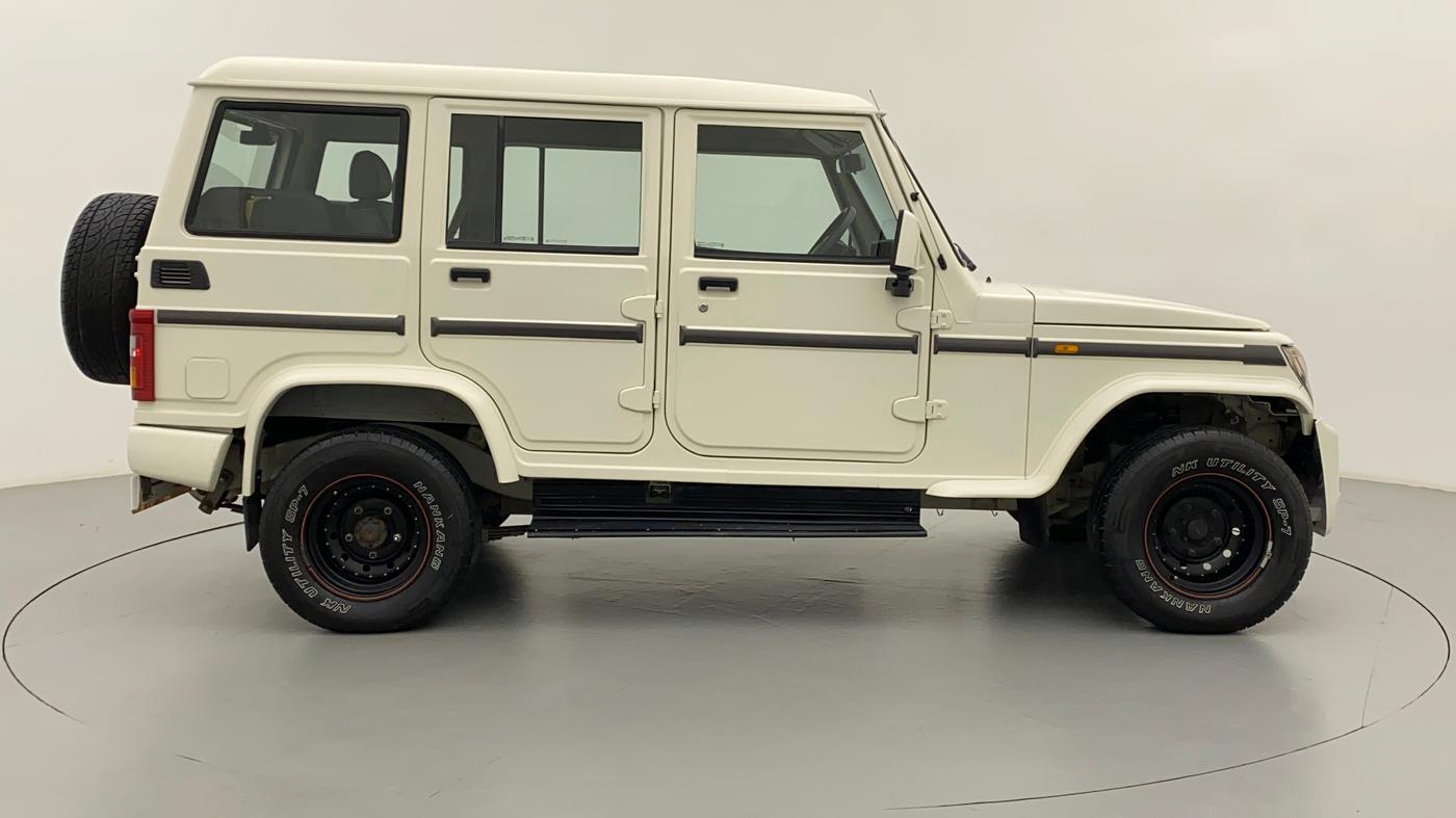 2017 Mahindra Bolero Power+ ZLX Micro Hybrid, Diesel, Manual, 99,835 km, Right Side
