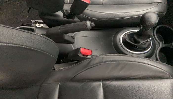2018 Honda BR-V 1.5L I-VTEC VX, Petrol, Manual, 47,492 km, Gear Lever