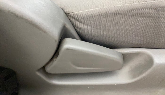 2017 Datsun Redi Go T (O), Petrol, Manual, 43,414 km, Driver Side Adjustment Panel