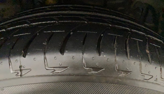 2018 Ford Ecosport TITANIUM + 1.5L PETROL AT, Petrol, Automatic, 53,768 km, Right Front Tyre Tread