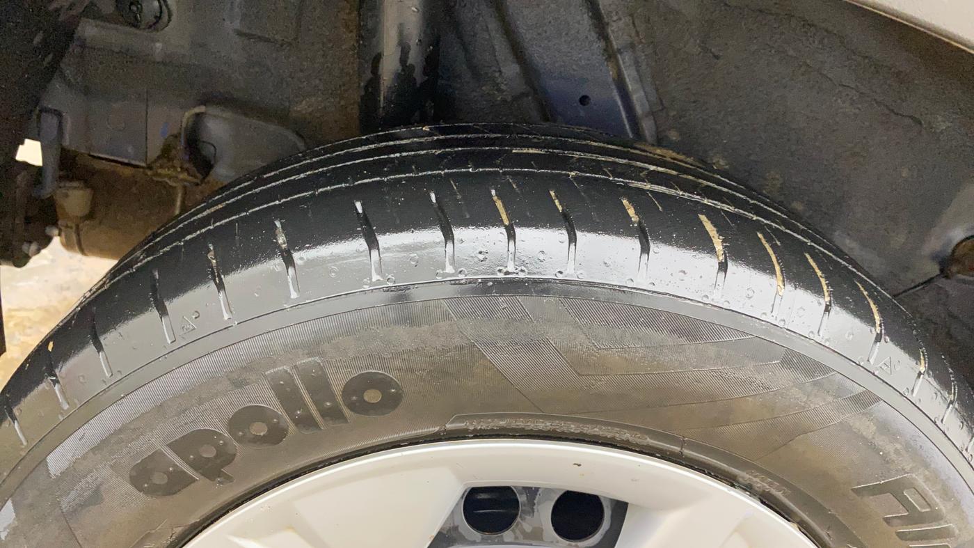2022 Hyundai VENUE S 1.2, Petrol, Manual, 28,273 km, Right Rear Tyre Tread