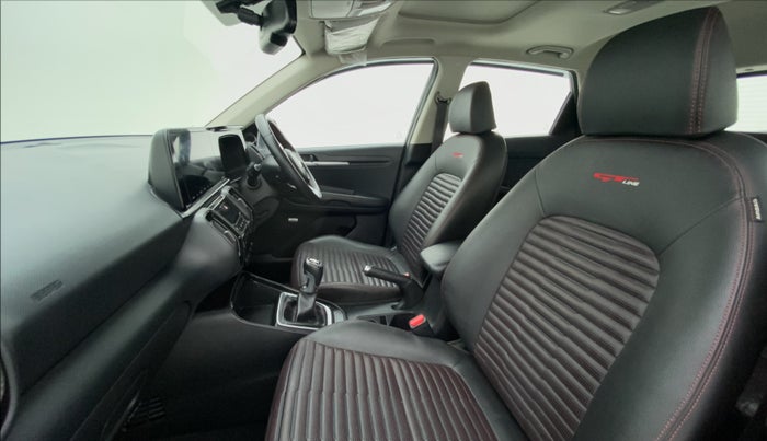 2020 KIA SONET GTX + 1.0 IMT, Petrol, Manual, 10,902 km, Right Side Front Door Cabin