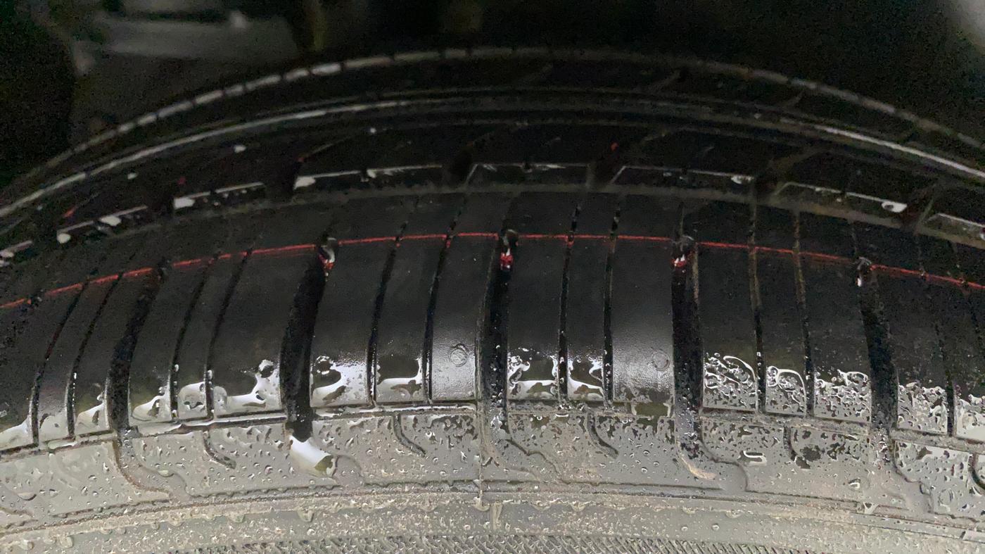 2014 Maruti Ertiga VXI, Petrol, Manual, 76,333 km, Right Rear Tyre Tread