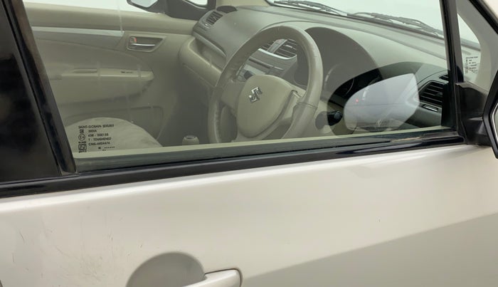 2014 Maruti Ertiga VXI, Petrol, Manual, 76,333 km, Driver-side door - Weather strip has minor damage