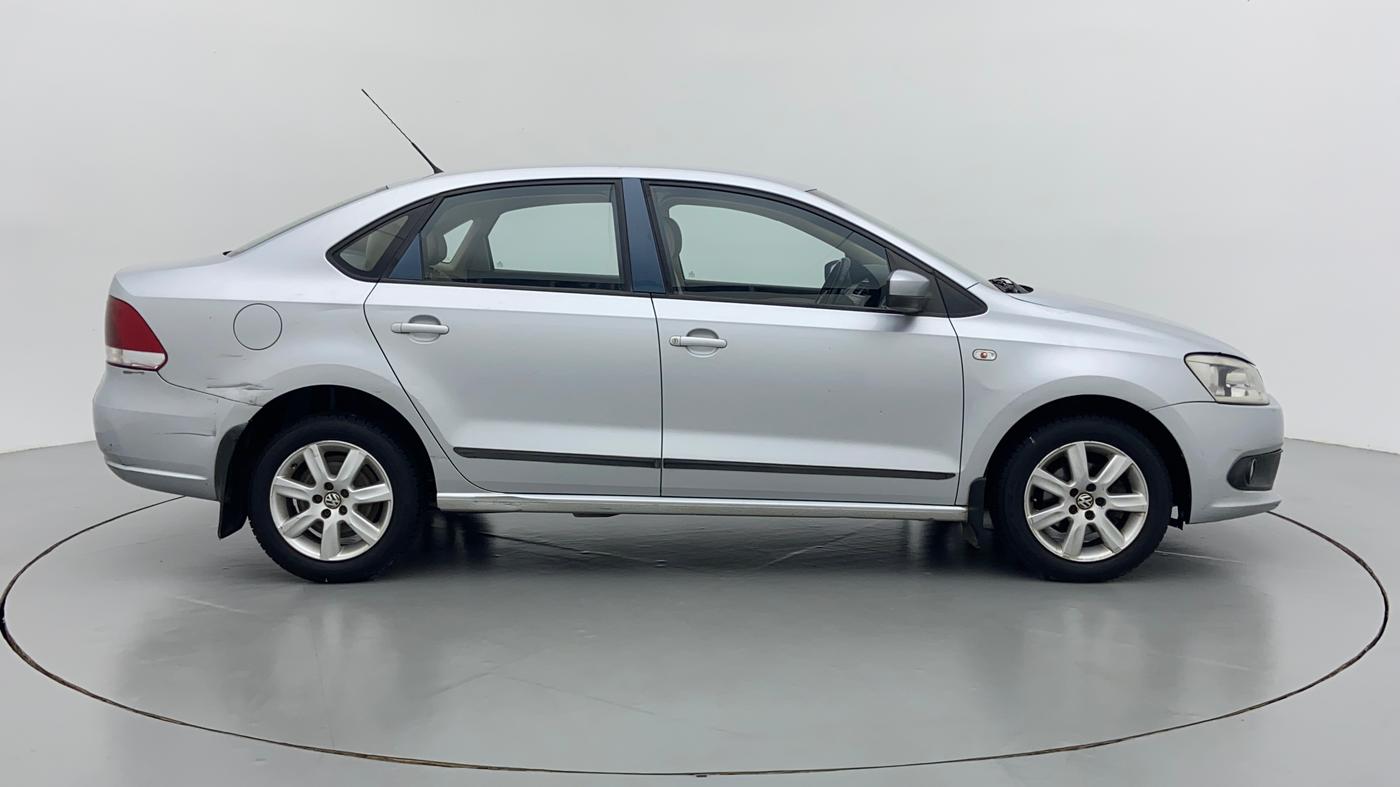2011 Volkswagen Vento HIGHLINE 1.6 MPI, Petrol, Manual, 78,653 km, Right Side View