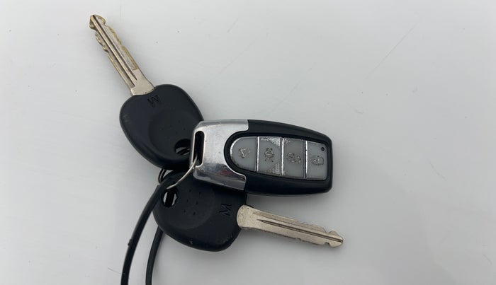 2022 Hyundai NEW SANTRO SPORTZ EXECUTIVE MT CNG, CNG, Manual, 46,996 km, Key Close Up