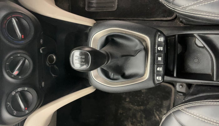 2022 Hyundai NEW SANTRO SPORTZ EXECUTIVE MT CNG, CNG, Manual, 46,996 km, Gear Lever