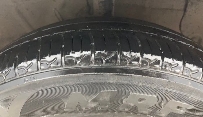 2022 Hyundai NEW SANTRO SPORTZ EXECUTIVE MT CNG, CNG, Manual, 46,996 km, Right Front Tyre Tread