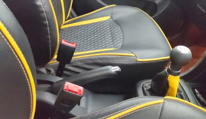 2015 Maruti Swift VXI, Petrol, Manual, 43,661 km, Gear Lever