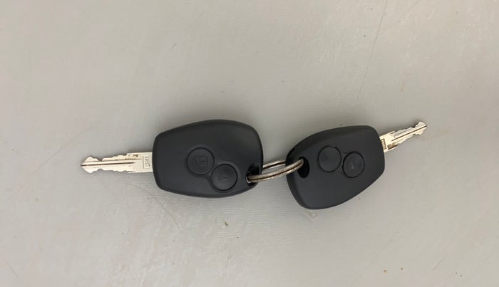 2014 Renault Duster 85 PS RXE DIESEL, Diesel, Manual, 78,157 km, Key Close Up