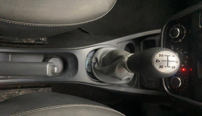 2014 Renault Duster 85 PS RXE DIESEL, Diesel, Manual, 78,157 km, Gear Lever